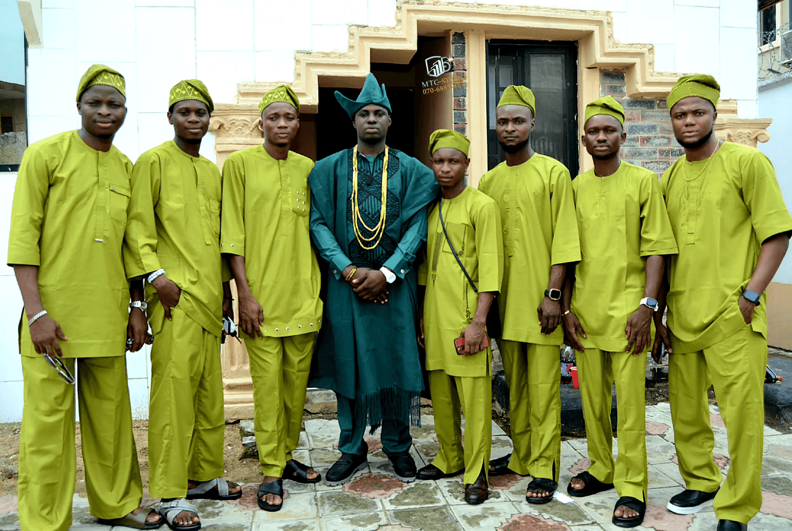 Mr and Mrs Aiyeobasan photograph 7 in Ikorodu, Lagos. Nigeria