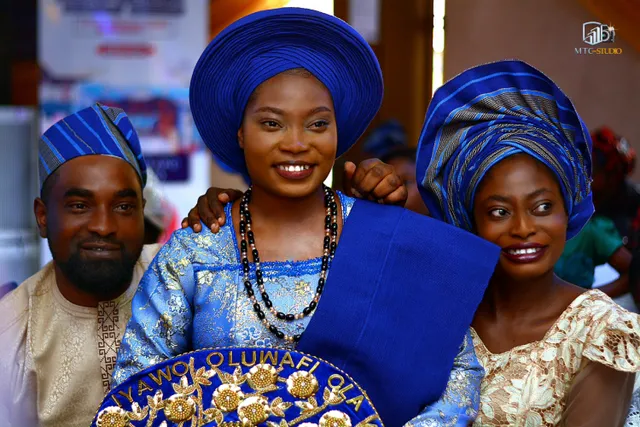 Mr and Mrs Olayemi photograph 2